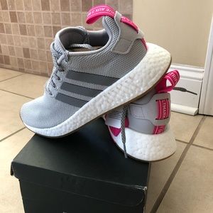 Women adidas nmd R2